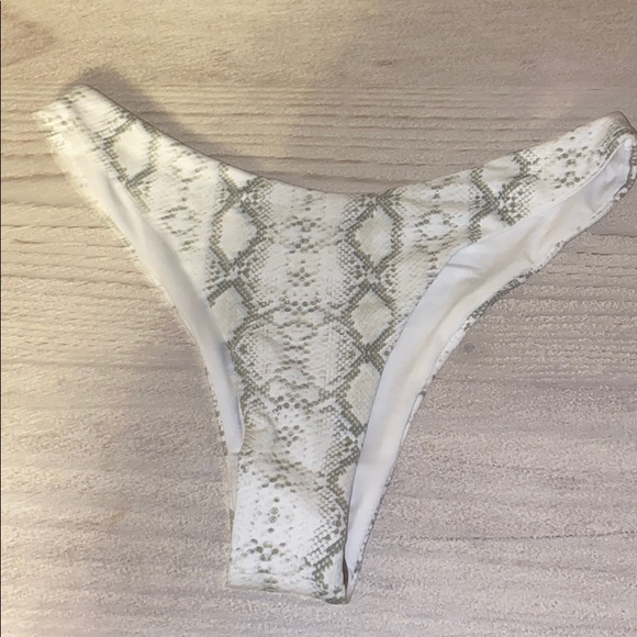 Green and white snake print bikini top and bottom - Picture 3 of 4